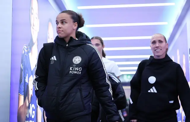 Leicester players arrive