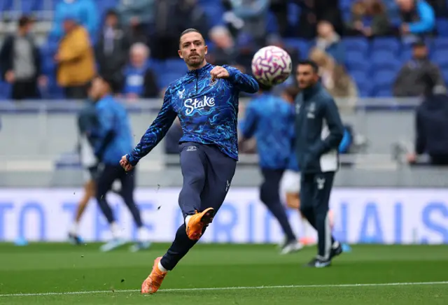 Jack Grealish of Everton warms up