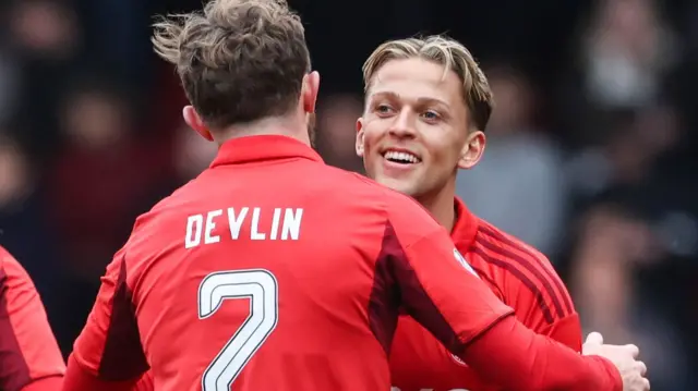 Jesper Karlsson celebrates with Nicky Devlin