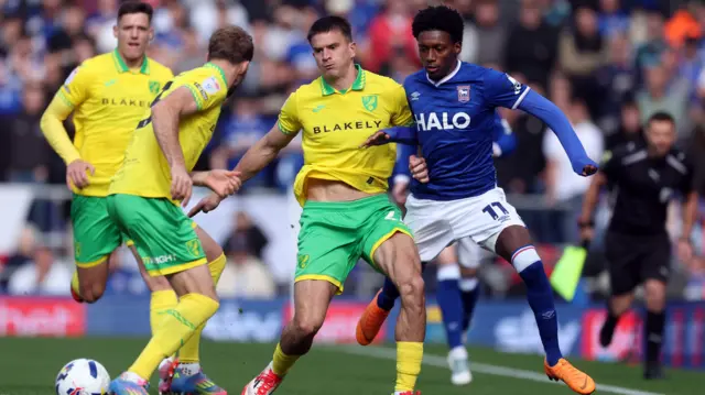 Ipswich v Norwich match action