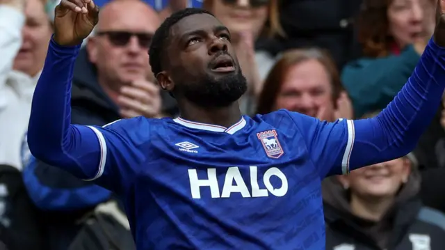 Cedric Kipre celebrates scoring