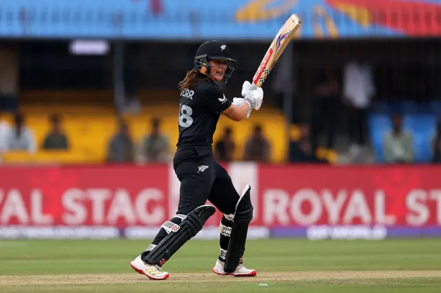 Melie Kerr batting