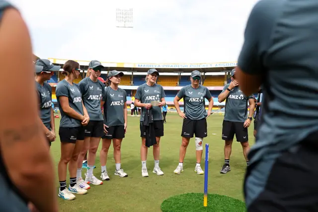 New Zealand team before toss