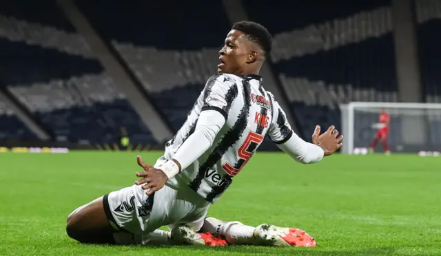St Mirren's Richard King celebrates