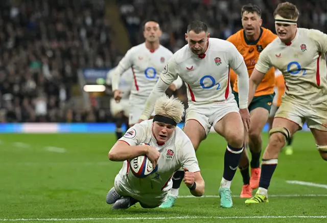 Henry Pollock scoring a try