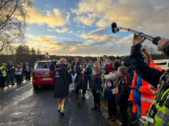 Sara greets BBC radio 2 listeners at the starting line
