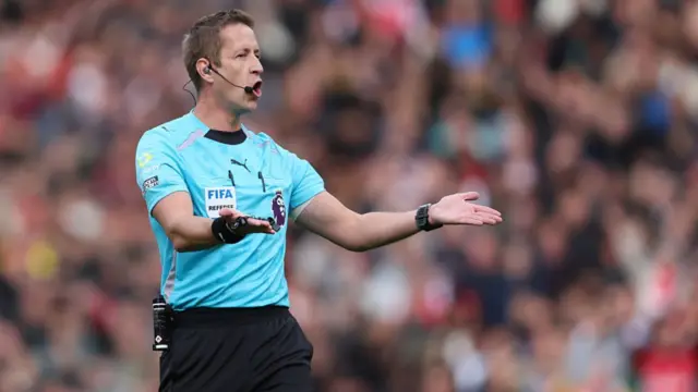 Referee