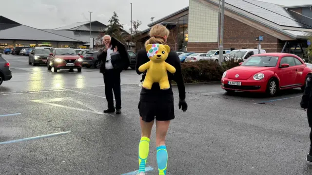 Sara Cox and her Pudsey backpack
