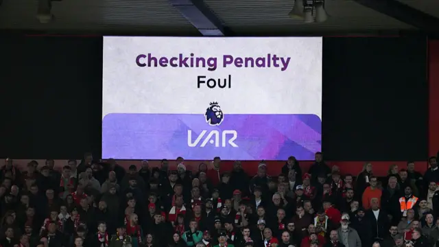 VAR screen
