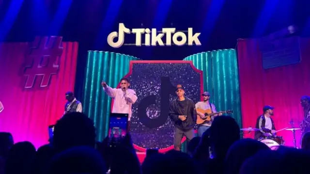 Rizzle Kicks performing on stage at the TikTok awards