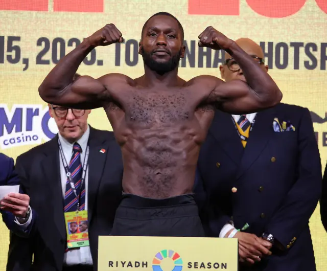 Ekow Essuman flexes as he weighs in