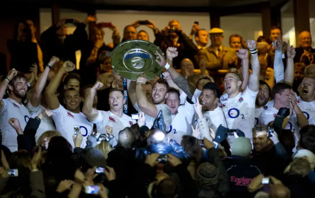 England lift trophy v New Zealand