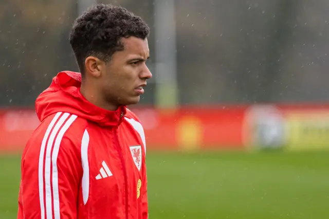 Brennan Johnson in Wales training