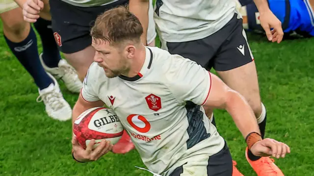 Wales number eight Olly Cracknell