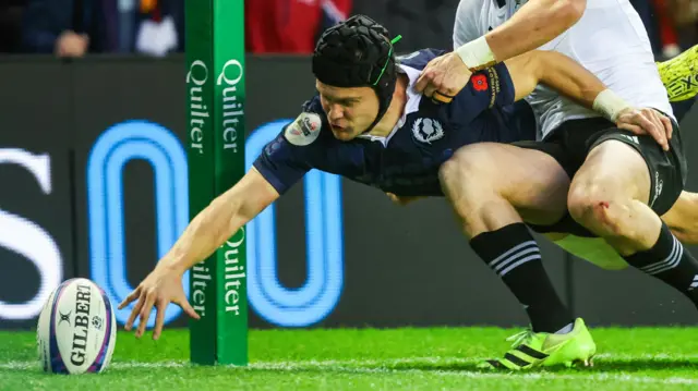 Darcy Graham loses control of the ball