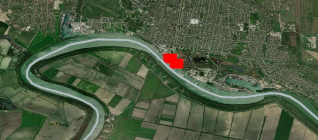 Nasa's Firms represented the heat sources in Izmail using two red rectangles placed on a satellite map of the town which corresponds with the location of the ship on fire