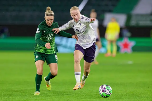 Sandberg races down the wing