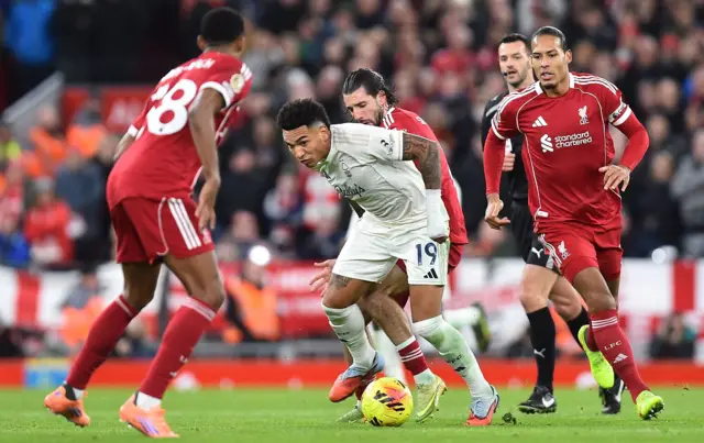 Nottingham Forest's Igor Jesus (C) in action against Liverpool's Ryan Gravenberch (L) during the English Premier League match between Liverpool and Nottingham Forest in Liverpool, Britain, 22 November 2025.