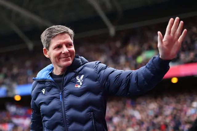 Crystal Palace manager Oliver Glasner waving