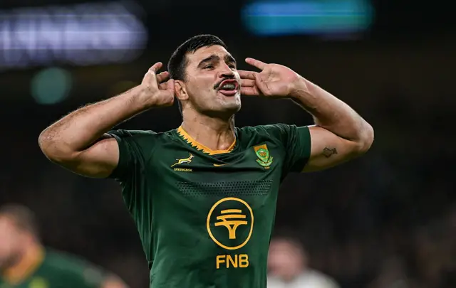 De Allende celebrates