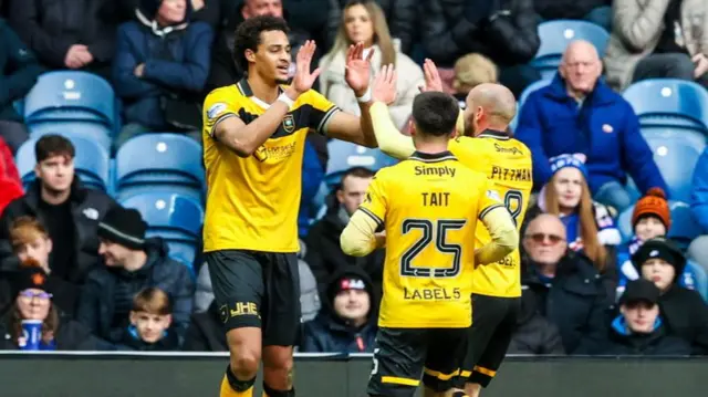 Tete Yengi celebrates