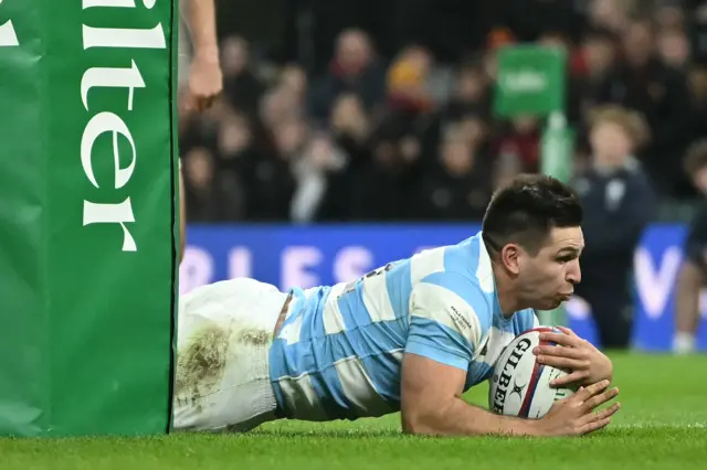 Argentina score a try