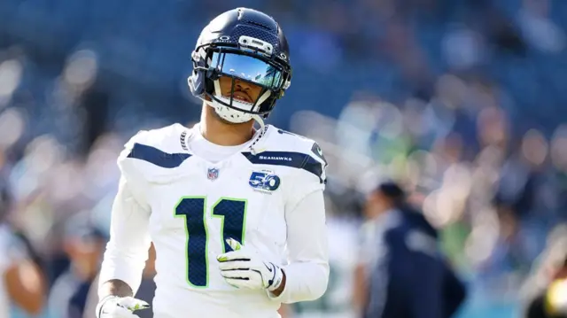 Jaxon Smith-Njigba in action for Seattle Seahawks against the Tennessee Titans