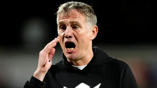 Phil Parkinson shouting