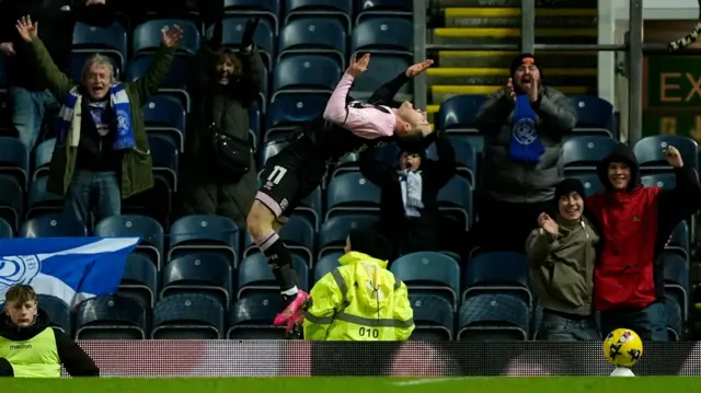 Paul Smyth somersaults