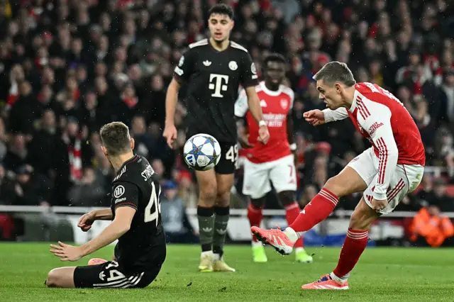 Leandro Trossard shoots but fails to score