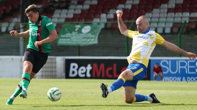 Bangor v Glentoran