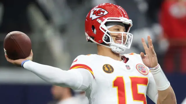 Kansas City Chiefs quarterback Patrick Mahomes warms up prior to the Thanksgiving game at the Dallas Cowboys