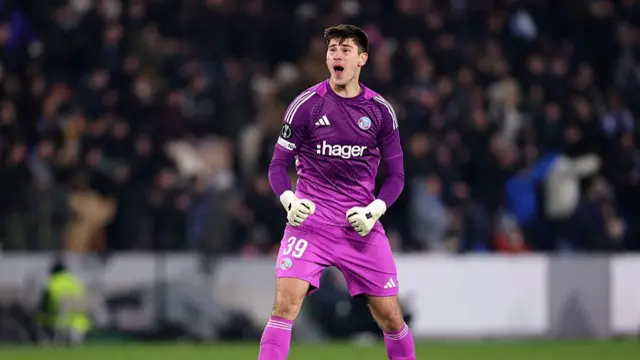 Mike Penders of Strasbourg celebrates