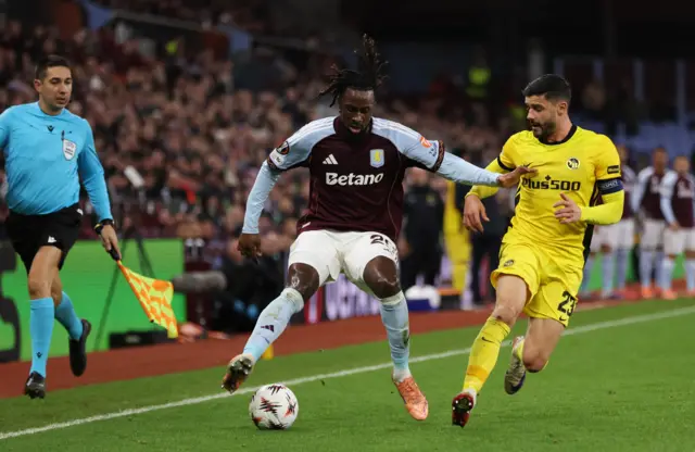 Evann Guessand in action