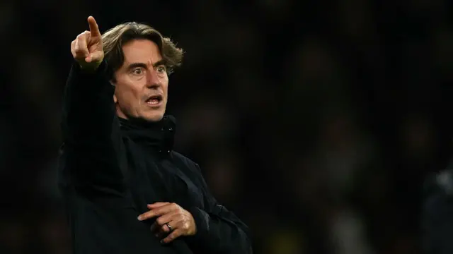 Thomas Frank gestures to his players