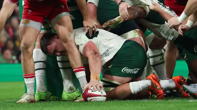 Jasper Wiese touches down the ball for a try