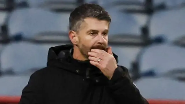 St Mirren manager Stephen Robinson