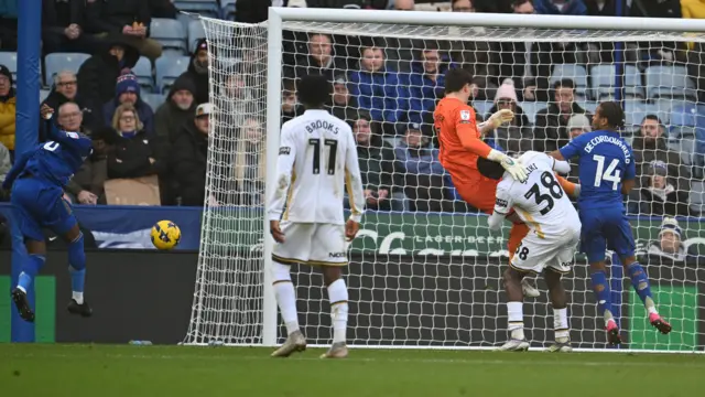 Stephy Mavididi finishes at the far post