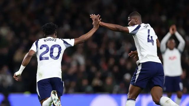 Mohammed Kudus and Kevin Danso high-five
