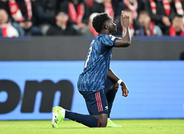 Bukayo Saka of Arsenal celebrates