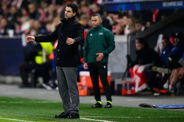 Head coach Mikel Arteta of Arsenal reacts