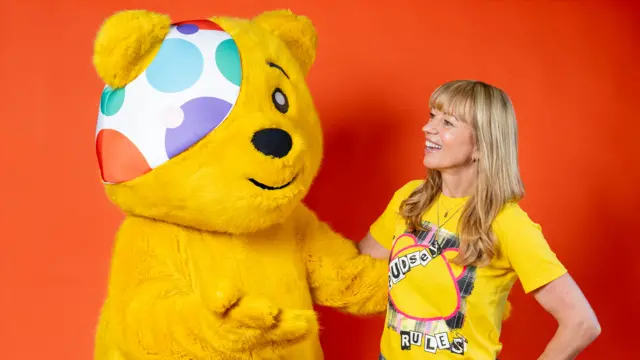 Sara Cox and Pudsey