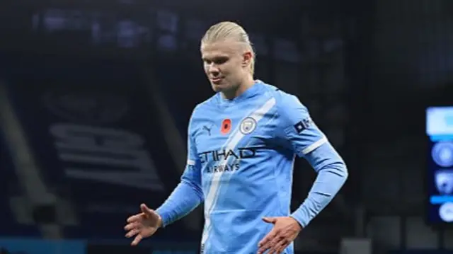 Erling Haaland doing robot celebration