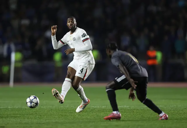 Tosin Adarabioyo of Chelsea passes the ball