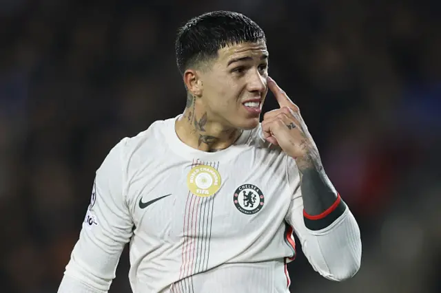 Enzo Fernandez reacts