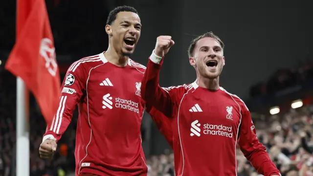 Liverpool's Alexis Mac Allister celebrates with Hugo Ekitike