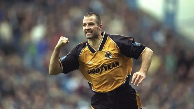 Steve Bull playing for Leicester