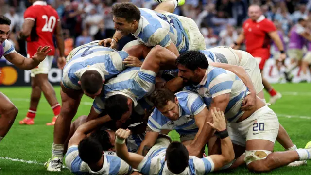 Argentina players celebrate