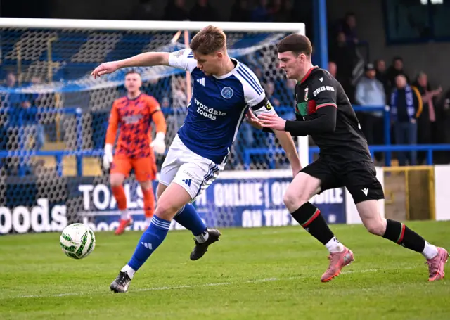Glenavon vs Glentoran