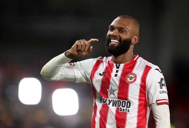 Igor Thiago celebrates for Brentford